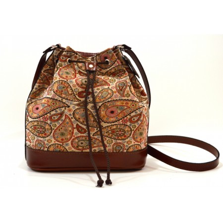 ΧΙΑΣΤΙ ΔΕΡΜΑΤΙΝΟ ΠΟΥΓΚΙ 