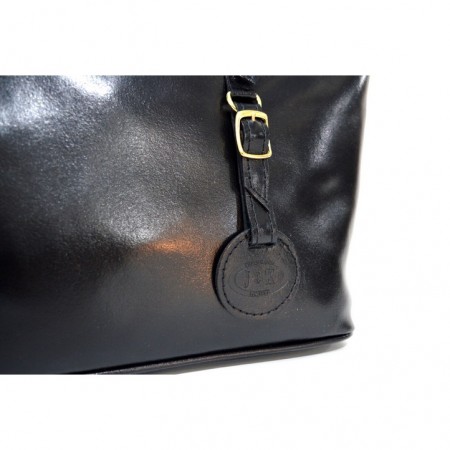 ΔΕΡΜΑΤΙΝΗ ΓΥΝΑΙΚΕΙΑ ΤΣΑΝΤΑ	